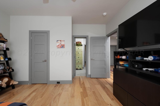 1600 S Milam St, Amarillo, TX 79102 - kitchen featuring light wood-style flooring