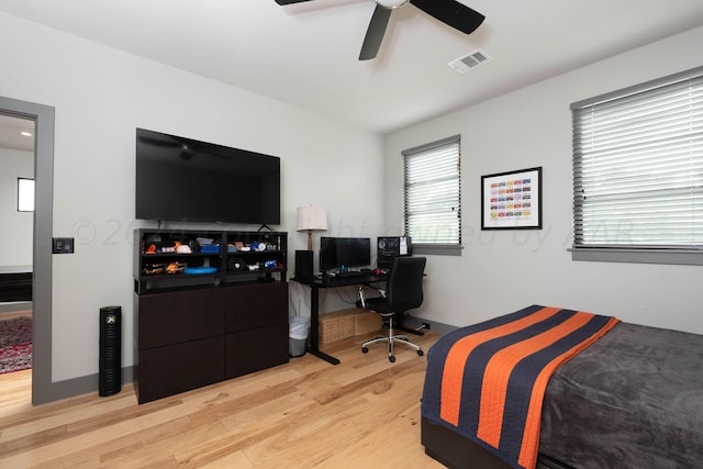 1600 S Milam St, Amarillo, TX 79102 - bedroom featuring wood finished floors and ceiling fan