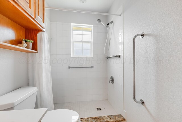 6100 Mckay Ct, Amarillo, TX 79118 - full bath with a tile shower