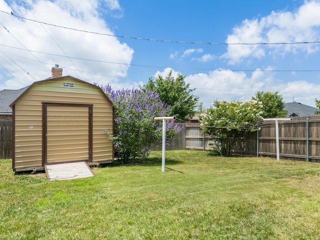6100 Mckay Ct, Amarillo, TX 79118 - fenced backyard featuring a storage shed