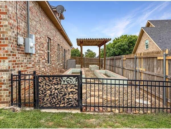 202 Loma Linda Ln, Borger, TX 79007 - photo 32