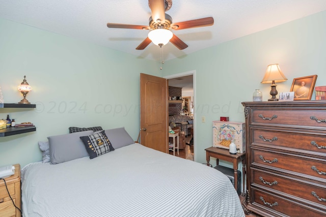 bedroom featuring ceiling fan