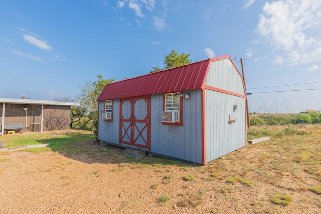 view of outbuilding