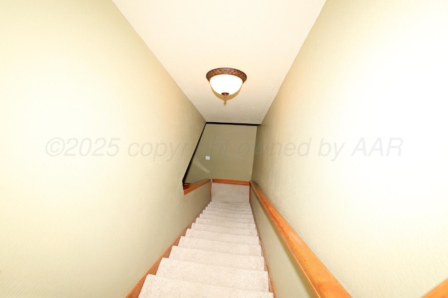 1206 Olive St, Stratford, TX 79084 - view of stairway