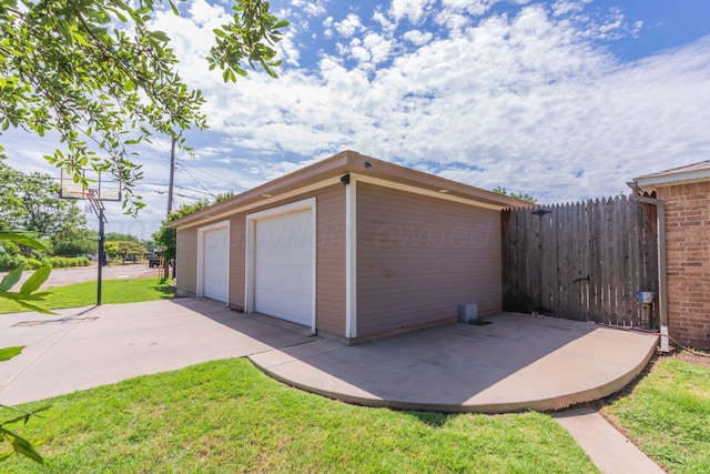 2101 Bowie St, Amarillo, TX 79109 - view of detached garage