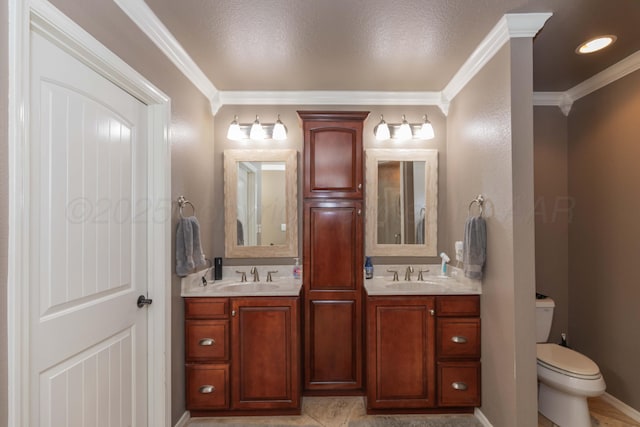 2101 Bowie St, Amarillo, TX 79109 - full bath with double vanity and ornamental molding