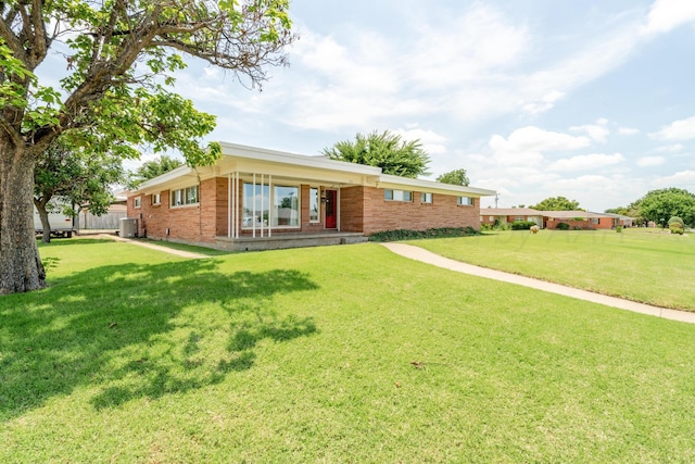 803 Country Club Rd, Borger, TX 79007 - photo 2