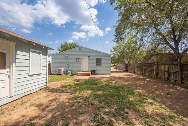 312 SW 45th Ave, Amarillo, TX 79110 - view of yard