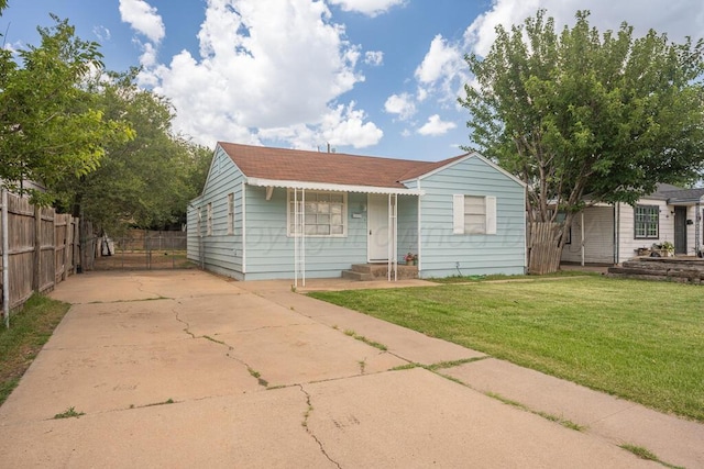 312 SW 45th Ave, Amarillo, TX 79110 - bungalow-style home with driveway