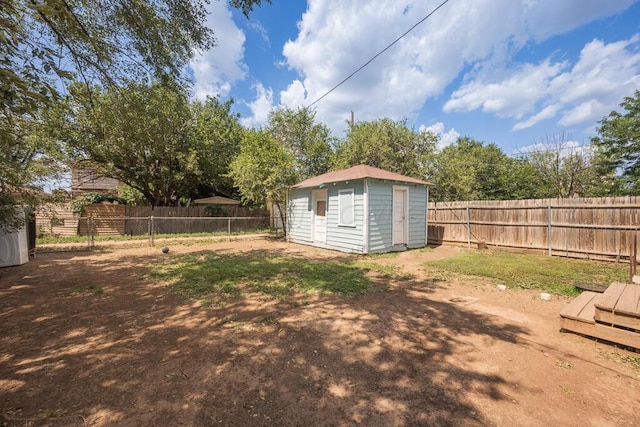 312 SW 45th Ave, Amarillo, TX 79110 - fenced backyard with a storage shed