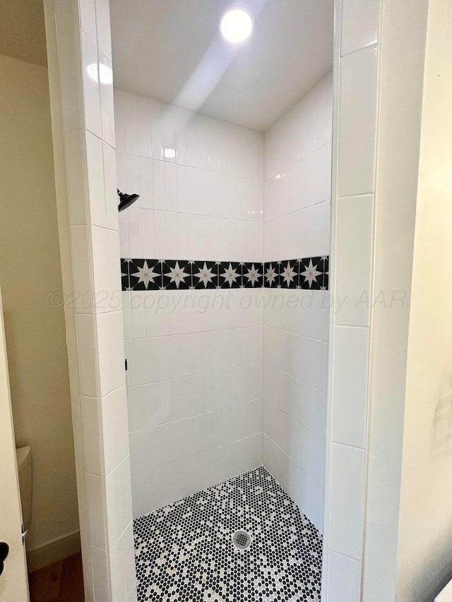 2 S Hunsley Hills Blvd, Canyon, TX 79015 - full bathroom featuring a tile shower