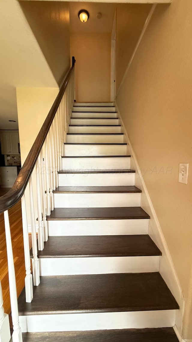 1011 S Lamar St, Amarillo, TX 79102 - stairs with wood finished floors