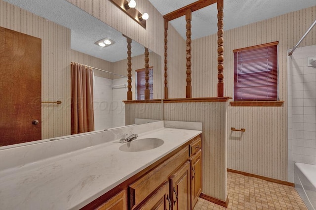 105 Pinehurst St, Borger, TX 79007 - full bath featuring wallpapered walls, a textured ceiling, vanity, shower / bath combo with shower curtain, and baseboards