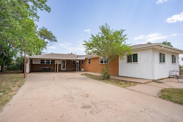 view of ranch-style home