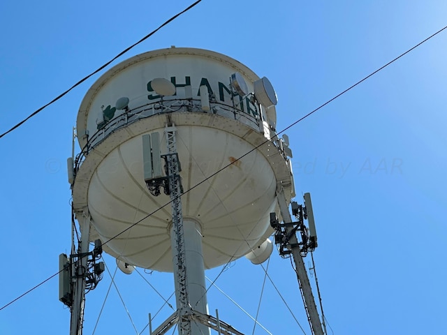 700 N Texas St, Shamrock, TX 79079 - exterior view