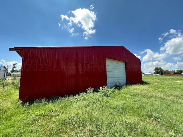 700 N Texas St, Shamrock, TX 79079 - view of pole building