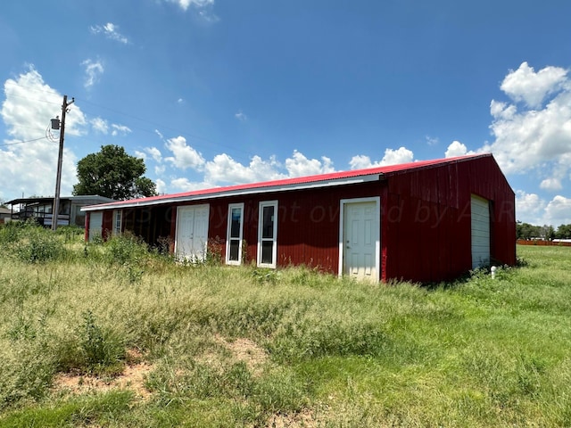 700 N Texas St, Shamrock, TX 79079 - view of outdoor structure