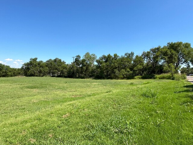 700 N Texas St, Shamrock, TX 79079 - view of yard with a view of rural / pastoral area