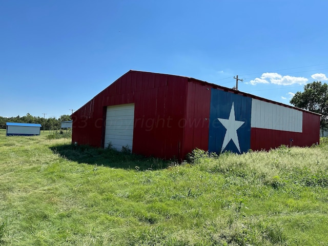 700 N Texas St, Shamrock, TX 79079 - view of pole building
