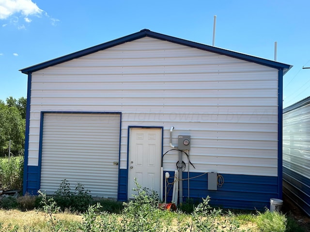 700 N Texas St, Shamrock, TX 79079 - view of garage