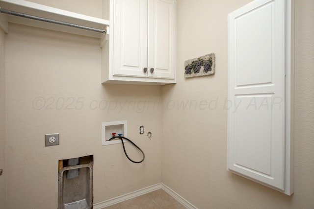 103 N Timbercreek Dr, Amarillo, TX 79118 - washroom with hookup for an electric dryer, baseboards, washer hookup, cabinet space, and gas dryer hookup