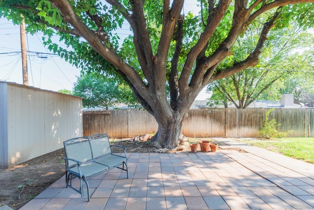 6710 Gainsborough Rd, Amarillo, TX 79106 - fenced backyard with a patio area