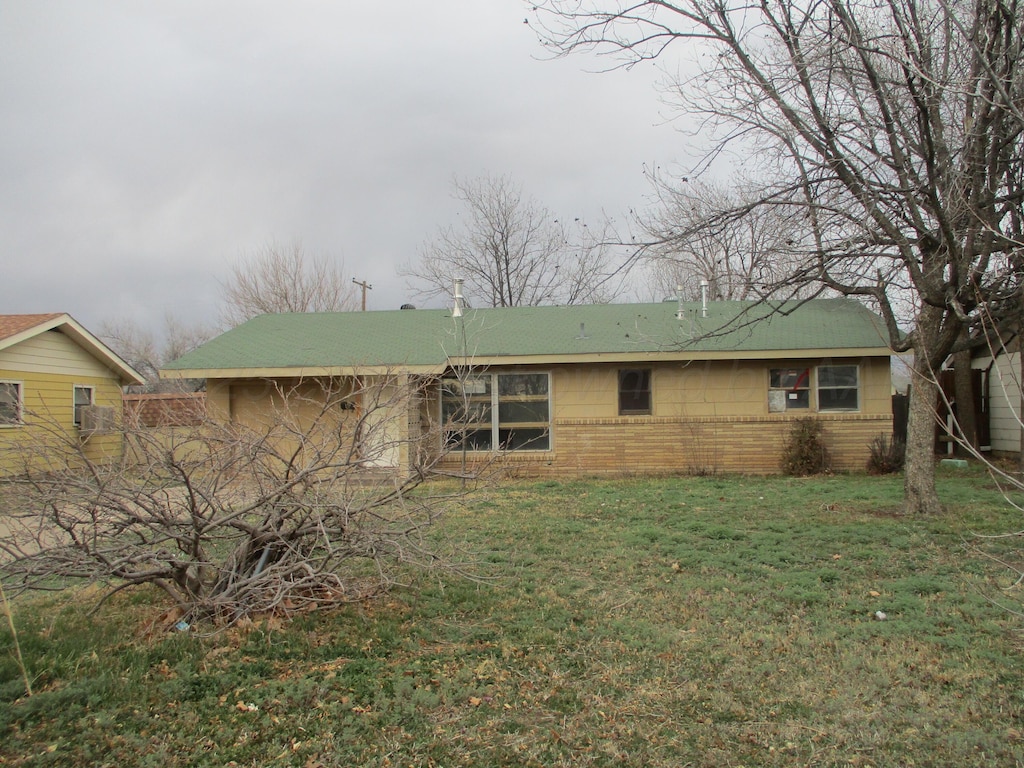 2219 SE 23rd Ave, Amarillo, TX 79103 - photo 1