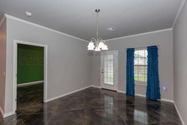 9920 Otis Ct, Amarillo, TX 79119 - unfurnished room featuring ornamental molding, a chandelier, a smoke detector, and baseboards