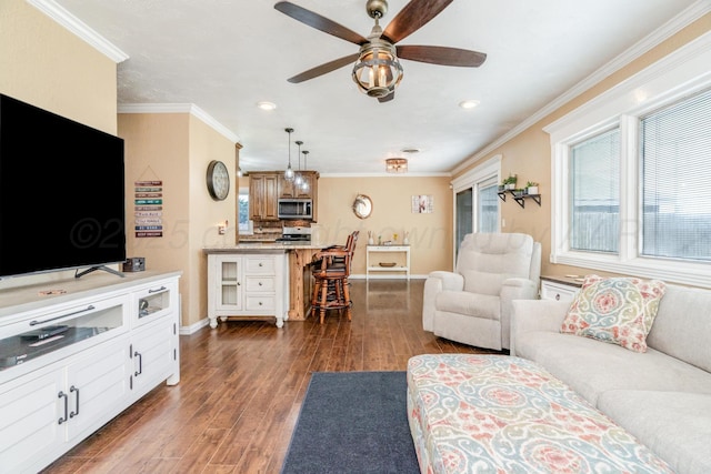 611 Kaye St, Borger, TX 79007 - photo 5