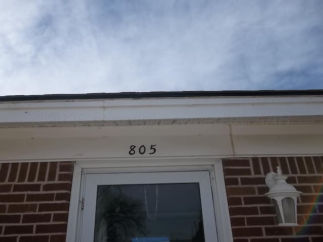 805 Brevard St, Hereford, TX 79045 - exterior view of brick siding