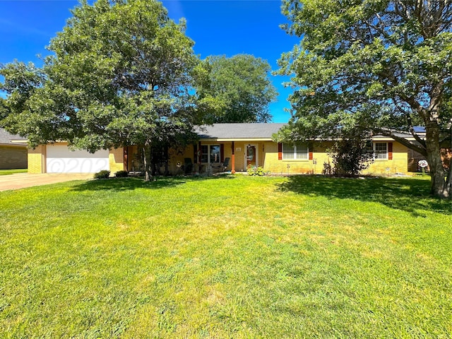900 Bennett Dr, Dumas, TX 79029 - photo 1