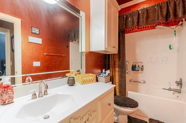 7809 Clearmeadow Dr, Amarillo, TX 79119 - full bath featuring toilet, vanity, and shower / bathtub combination