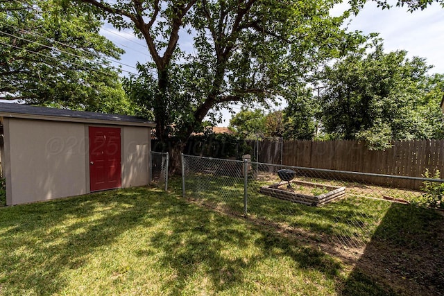 4903 Princeton St, Amarillo, TX 79109 - view of yard