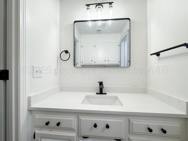 2607 15th Ave, Canyon, TX 79015 - bathroom with vanity
