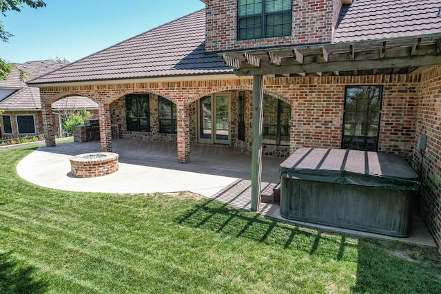 3 Country Club Dr, Amarillo, TX 79124 - view of patio / terrace with a hot tub