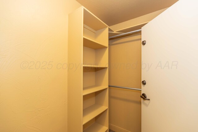3 Country Club Dr, Amarillo, TX 79124 - view of spacious closet
