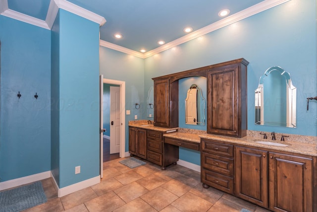 3 Country Club Dr, Amarillo, TX 79124 - bathroom featuring vanity and crown molding