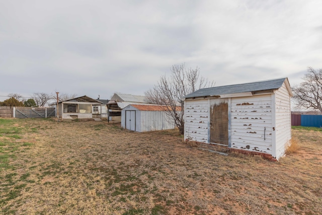 925 W Colorado Ave, Amarillo, TX 79108 - view of yard