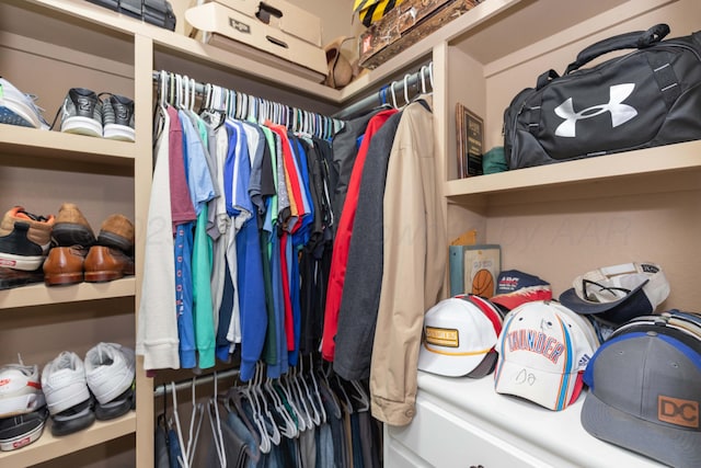 7116 Bennett St, Amarillo, TX 79119 - view of spacious closet