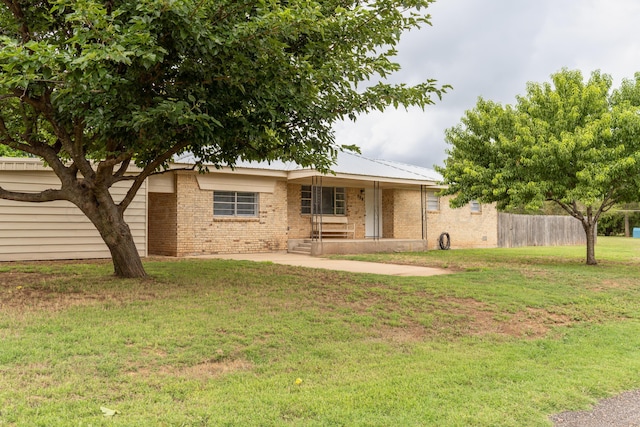 508 S Austin St, Shamrock, TX 79079 - view of front of property with brick siding
