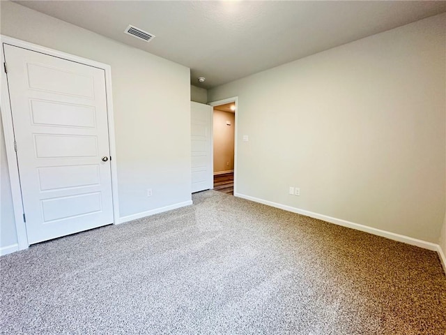 unfurnished bedroom featuring a closet