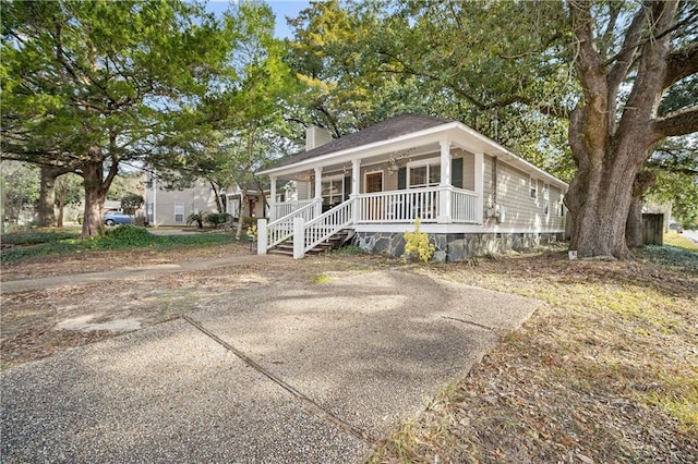 view of front of house featuring a porch