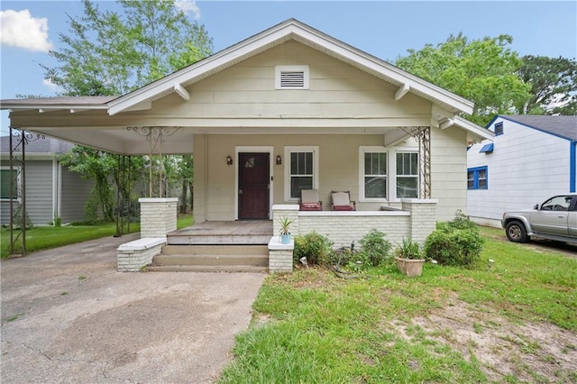 603 Glenwood St, Mobile, AL 36606 - view of front of home with covered porch and driveway
