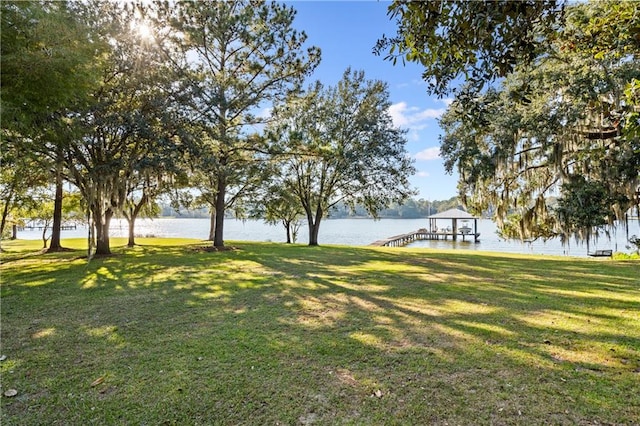 view of yard with a water view