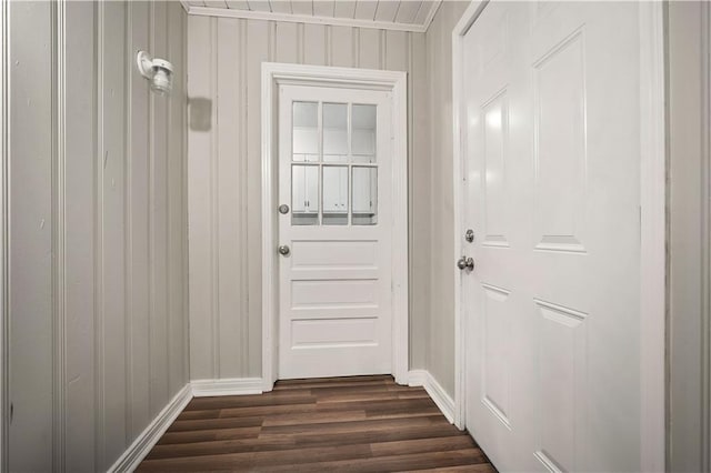 5015 Santos Dr W, Mobile, AL 36619 - entryway with dark wood-type flooring and baseboards