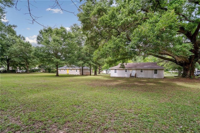 5015 Santos Dr W, Mobile, AL 36619 - view of grassy yard