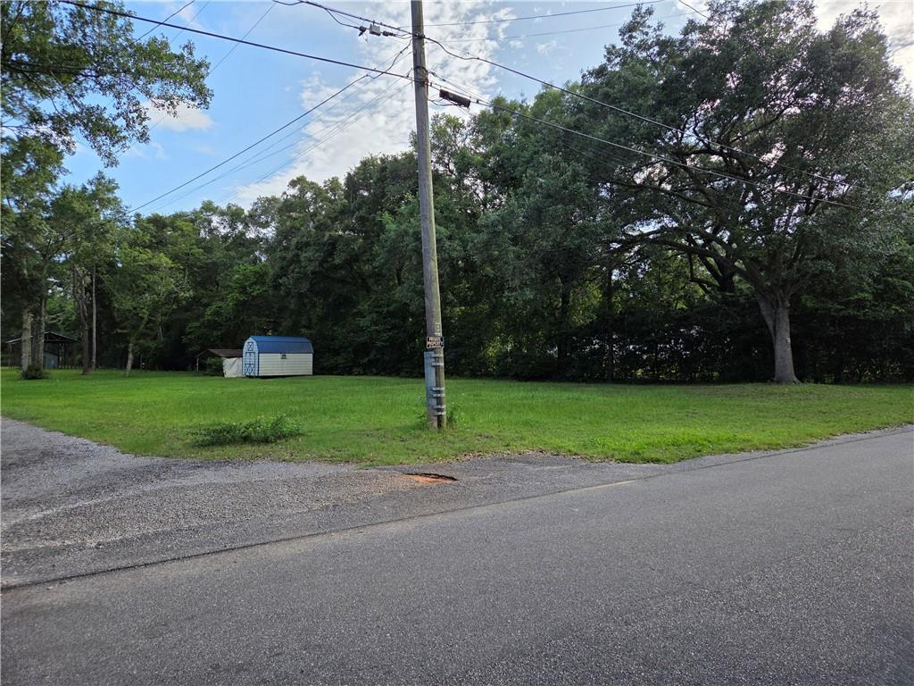 6361 Rester Rd, Theodore, AL 36582