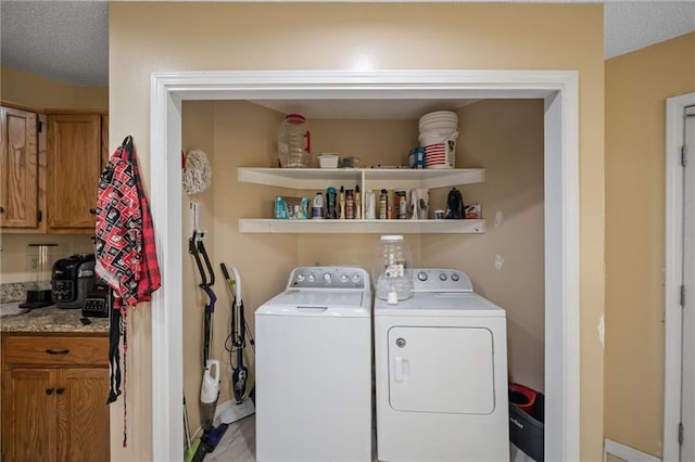 18141 Pennsylvania St, Robertsdale, AL 36567 - laundry room featuring washer and dryer and laundry area