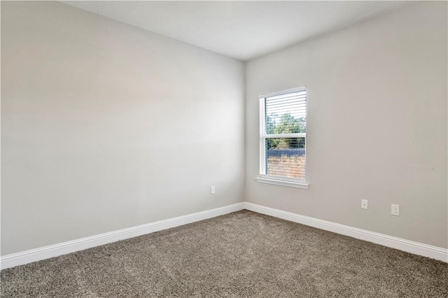 view of carpeted spare room