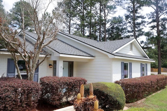 871 Hale Rd, Mobile, AL 36608 - view of side of property featuring a shingled roof